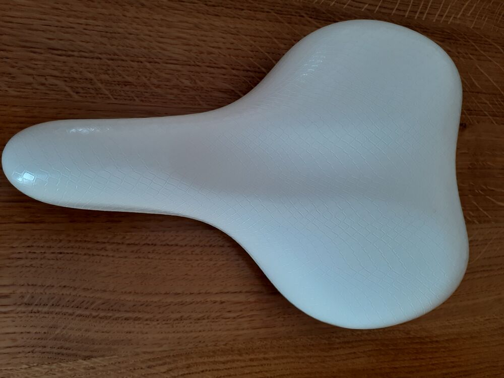 Selle Neuve ROYAL WAVE V�los