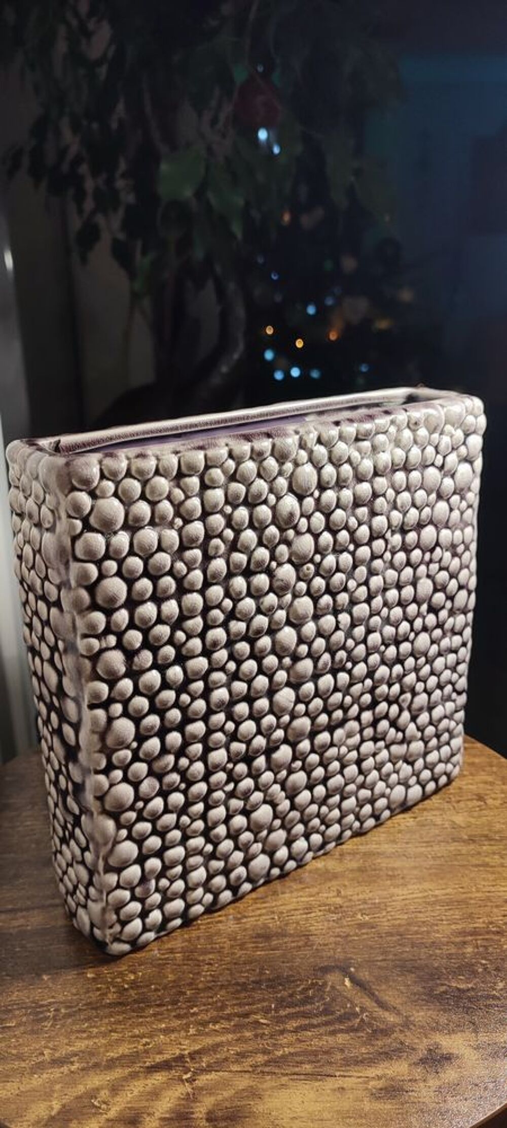 Vase design vintage rectangulaire en fa&iuml;ence 