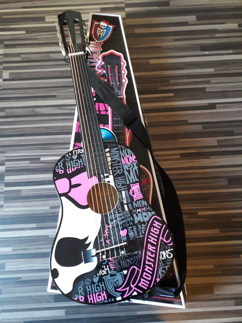 Vends Guitare Monster High Jeux / jouets