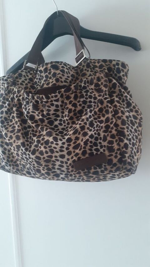 SAC Large  main ou bandoulière Lancaster    Animalier  29 Le Cannet (06)