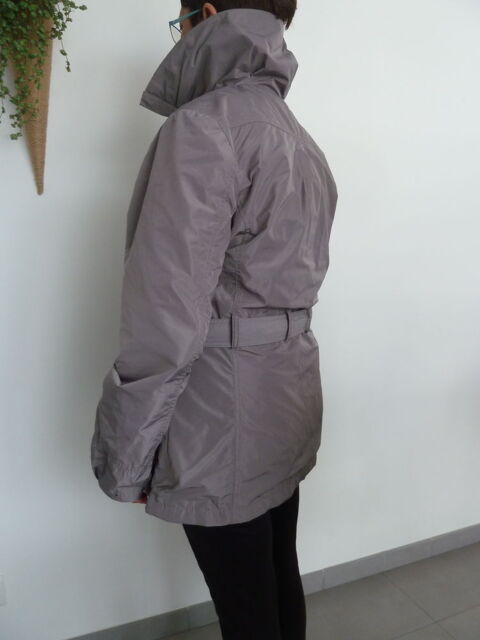 Impermable   Neuf  Taille  44     TBS    15 Frossay (44)