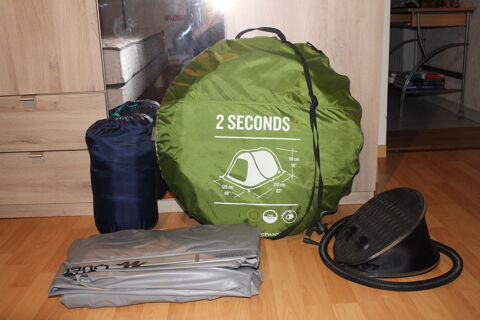 Tente Quechua 2 seconds plus les accessoires. 50 Sa�ne (25)