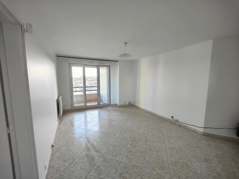 Vente Appartement F3 refait à neuf-pied du RER E Bondy Bondy