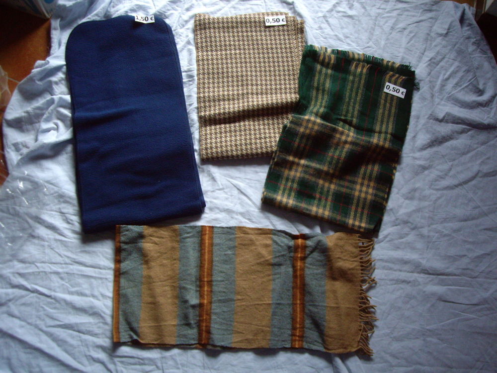 Tour de cou/Foulard, Echarpes et Pochettes de Poche Homme Maroquinerie