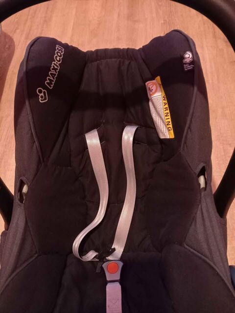 Maxi cosi avec ombrelle 20 Morhange (57)