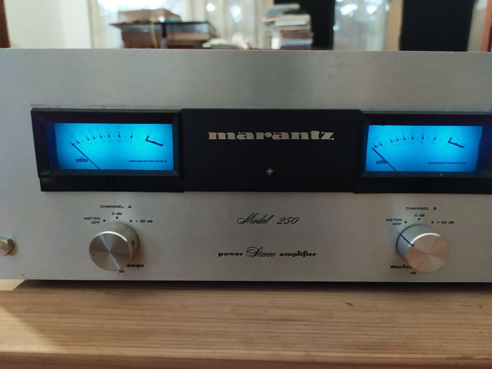AMPLI MARANTZ MODEL 250 Audio et hifi