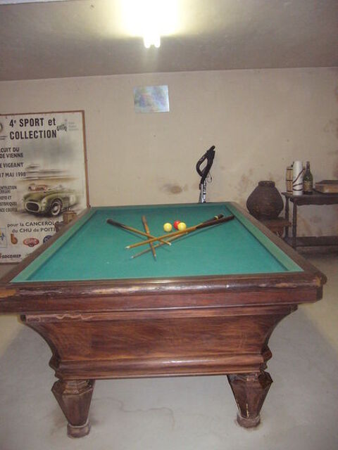 BILLARD  FRANCAIS + QUEUS + BOULIER 250 Sauz-Vaussais (79)