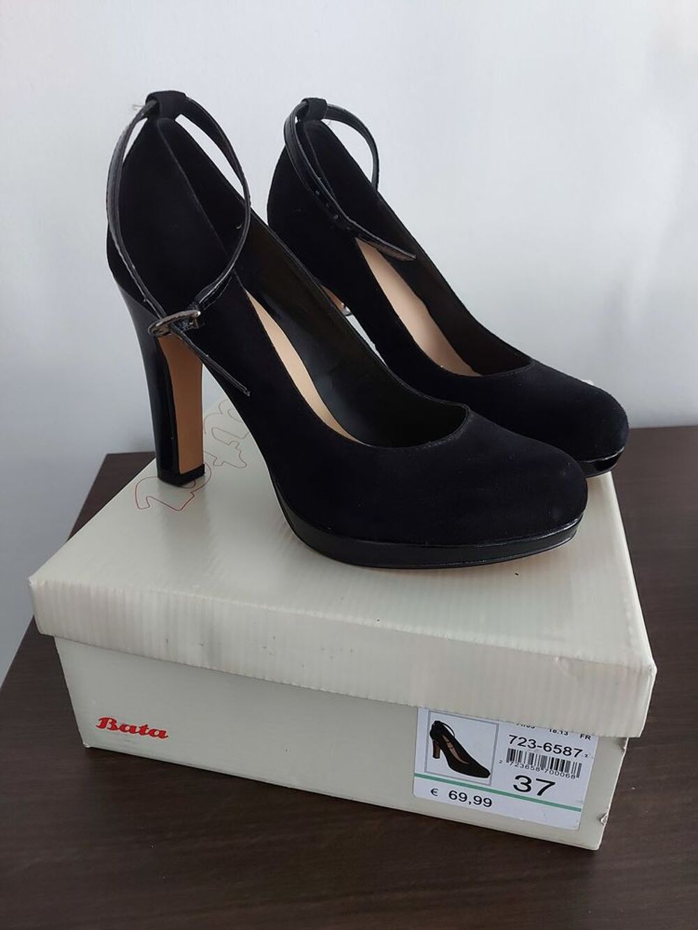 ESCARPINS FEMME
Chaussures