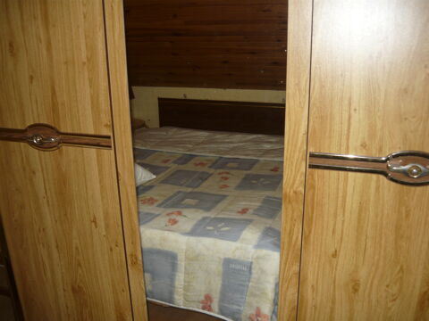 Armoire avec des portes en Bois Clair 100 Châtillon-en-Vendelais (35)