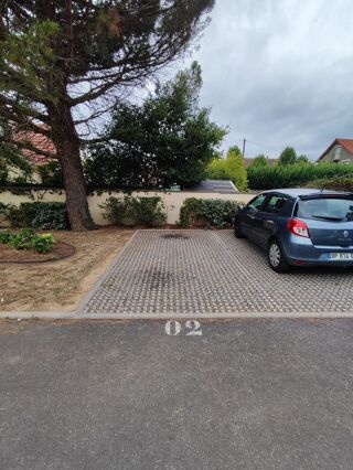  Parking / Garage  louer 17 m