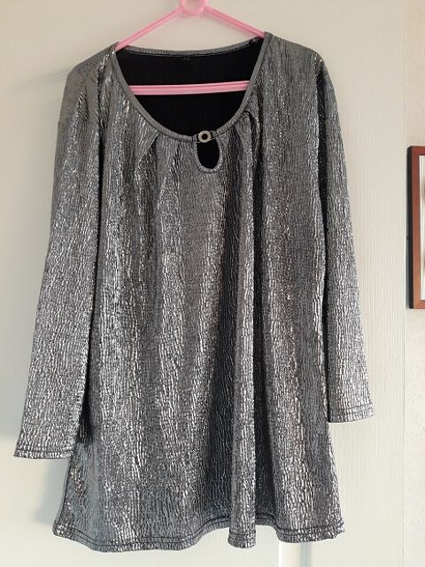 Tee-shirt soir�e haut Curvy taille 5 fete ronde mode femme g 6 F�ves (57)