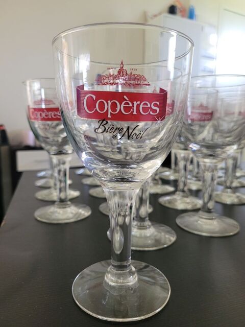 Lot de 29 verres  bire de Nol de la marque Copres 2 Marnaz (74)