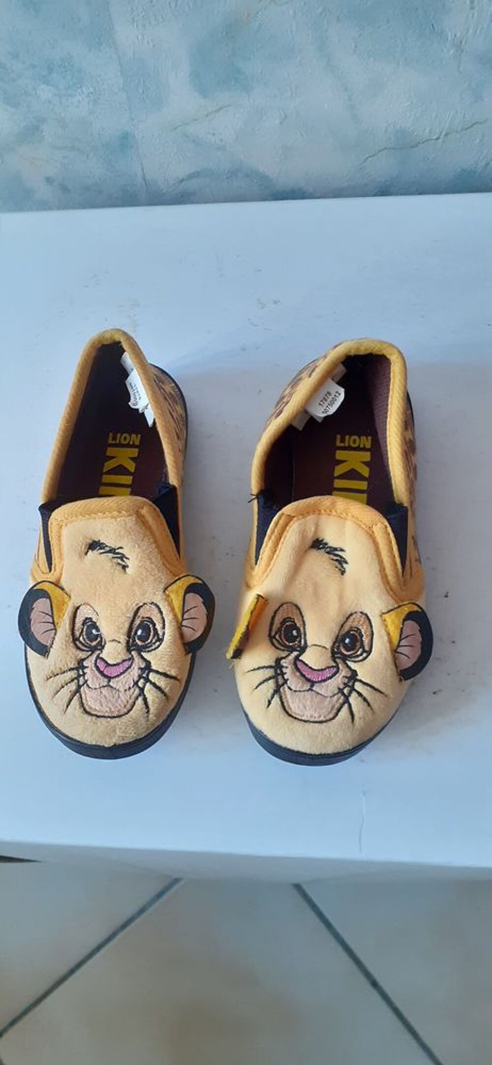 Chaussons gar&ccedil;on pointure 26 Chaussures