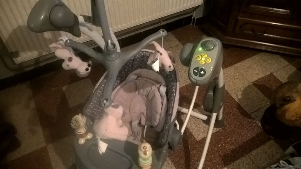 Balancelle b&eacute;b&eacute; GRACO. Puériculture