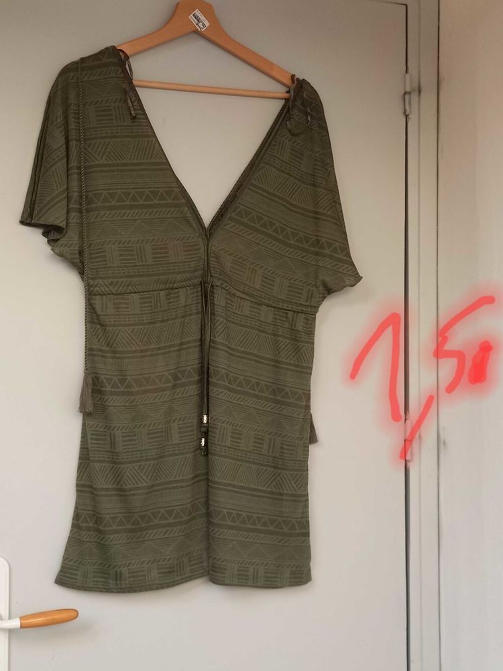 vendre robes d'&eacute;t&eacute; taille 36/ pas livraison ni PayPal Vtements