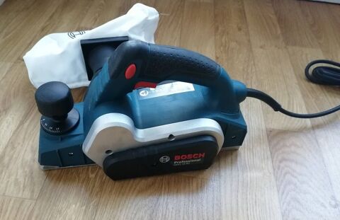 Rabot electrique Bosch Professionnel / Livraison 8 Lyon 4 (69)
