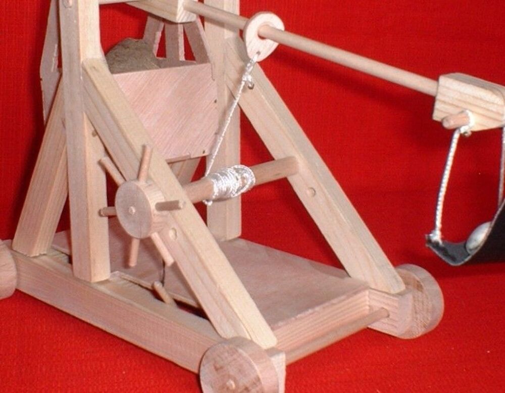 Maquette de tr&eacute;buchet &agrave; roues Jeux / jouets