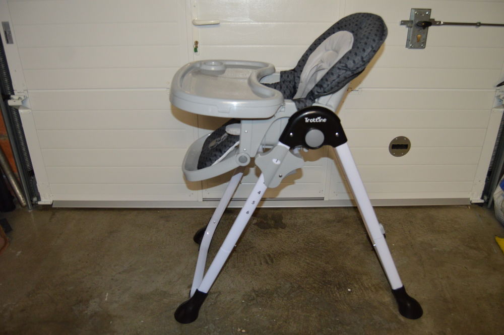 Chaise haute Puériculture