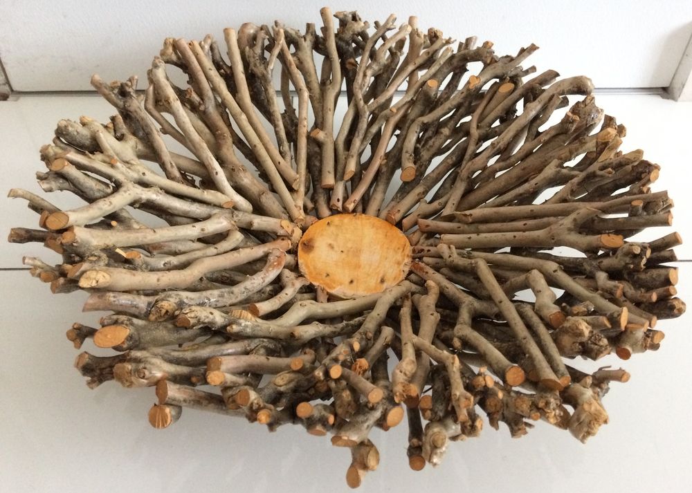 Corbeille / panier, en branches de bois, artisanale Décoration