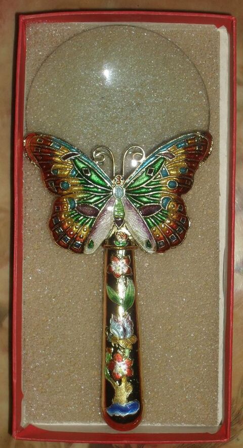 Superbe Loupe Papillon avec manche d�cor� chinois 30 Montreuil (93)