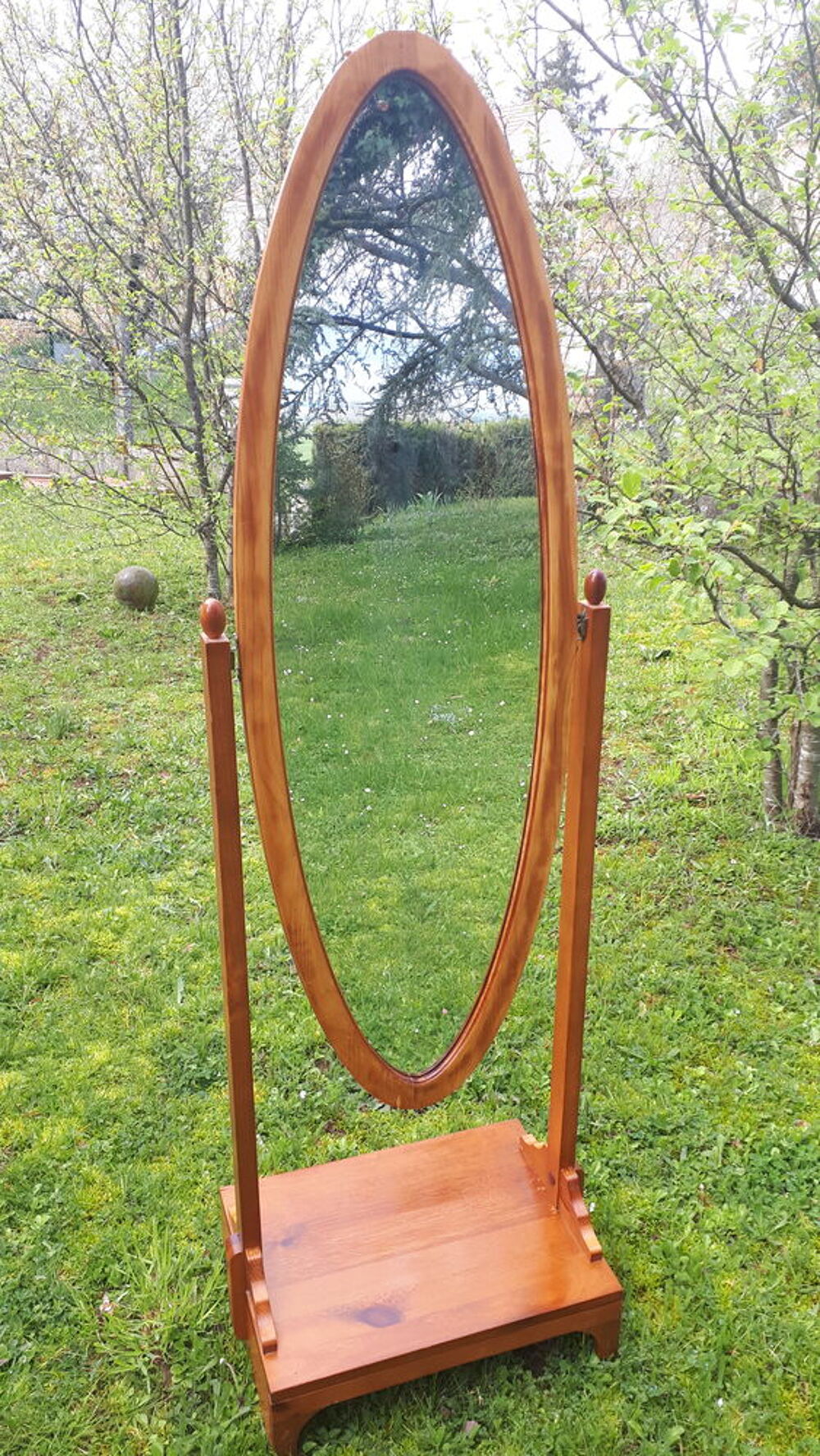 Beau miroir ovale sur pied en pin massif Dcoration