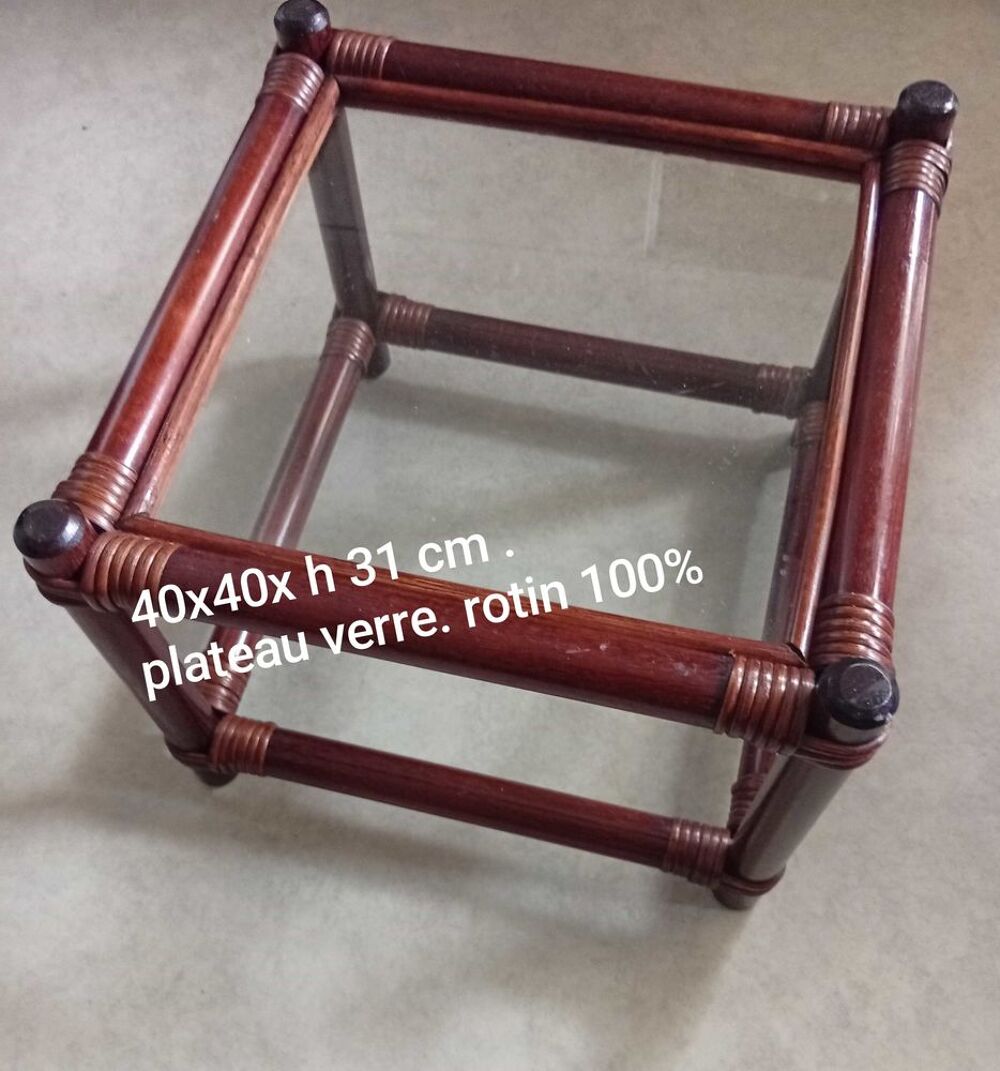 Table basse ' pour lampe ou d'appoint. Meubles