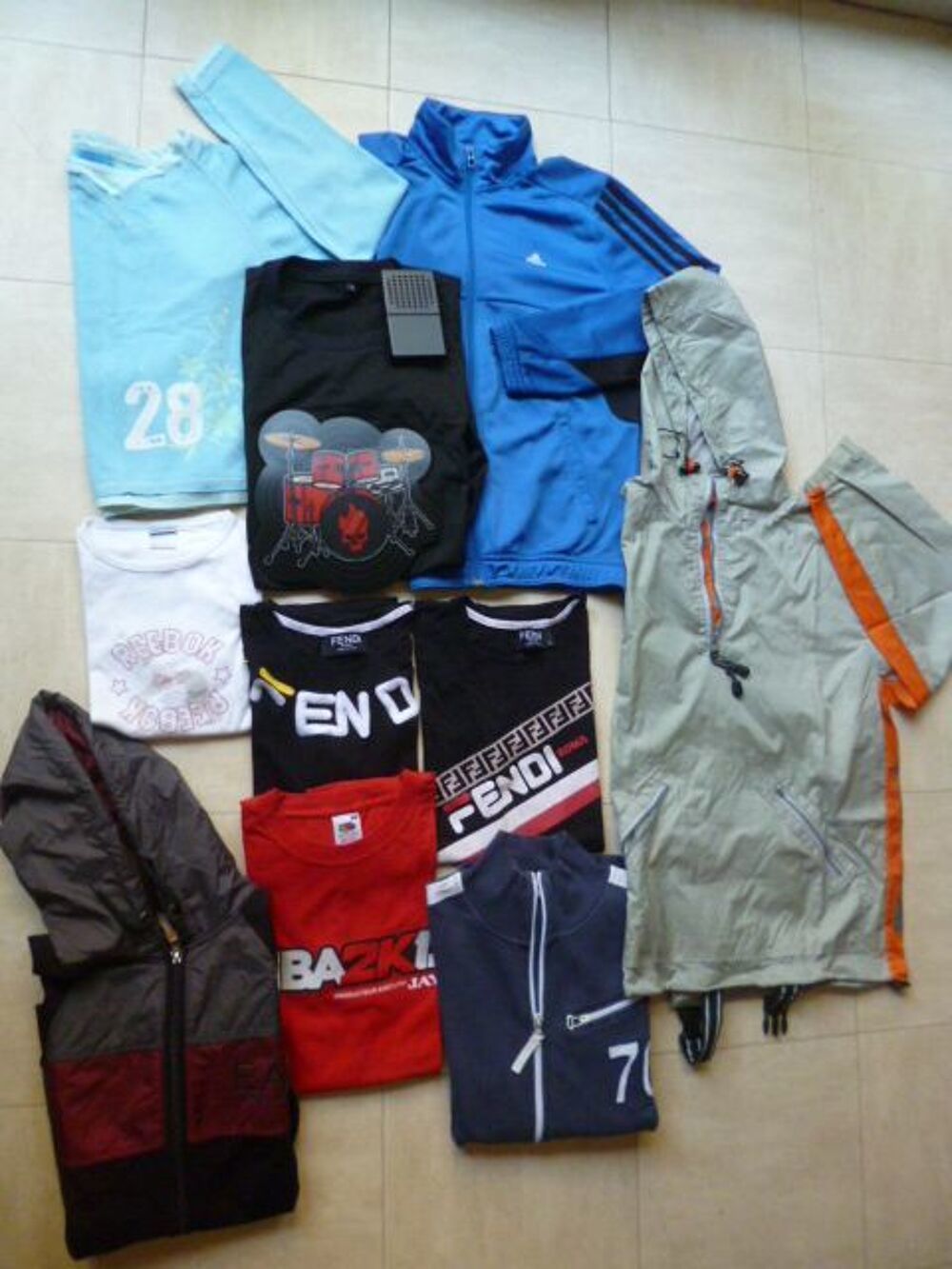 V&ecirc;tements gar&ccedil;on - 8,10,12,14 ans et S , M - zoe
Vêtements enfants