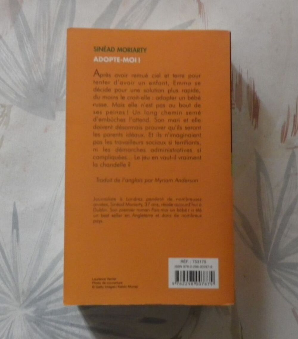 ADOPTE-MOI de Sin&eacute;ad MORIARTY Ed. Piment Livres et BD