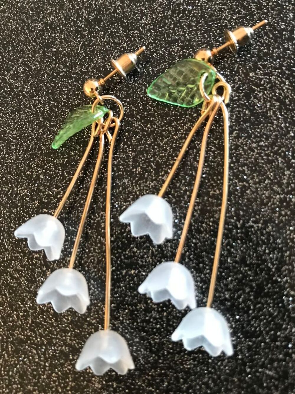 Muguet Boucles d'oreilles en forme de brin de muguet Bijoux et montres