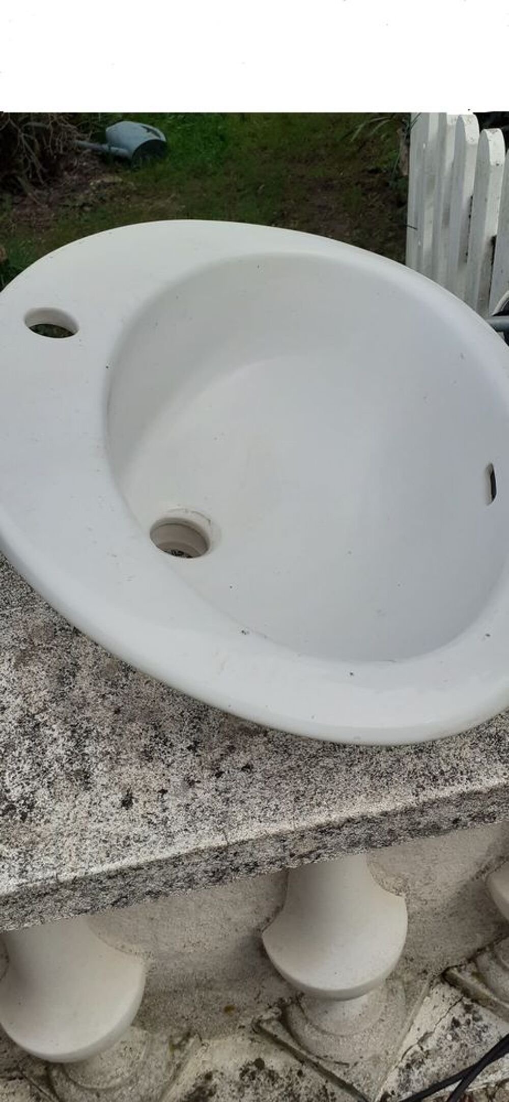 Ensemble cuvette lavabo et WC Electroménager