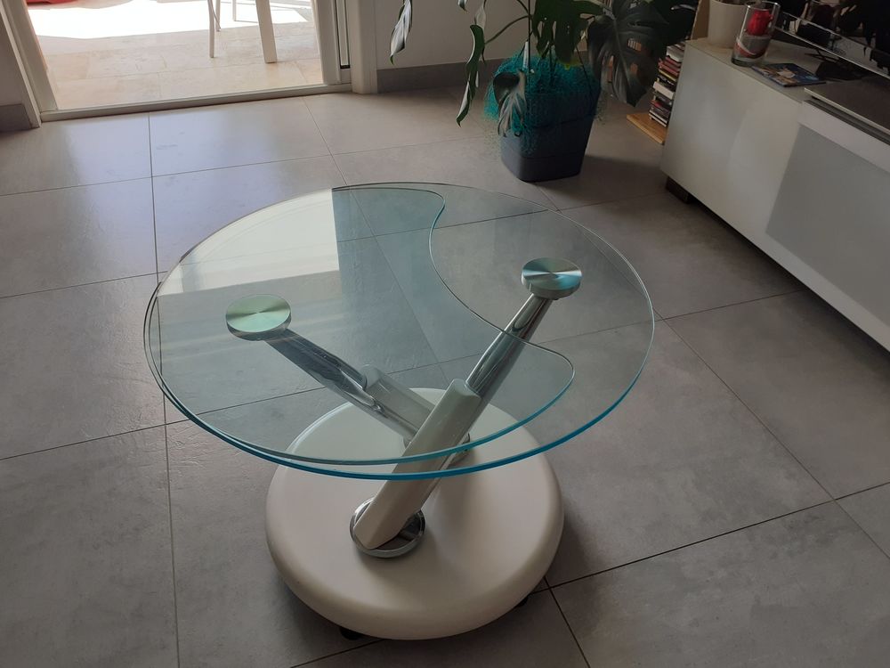 Table de salon contemporaine 
Meubles