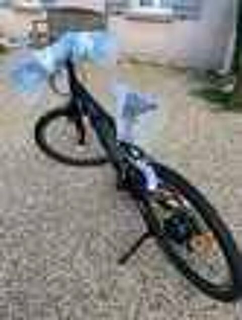 V&eacute;lo &eacute;lectrique Vlos