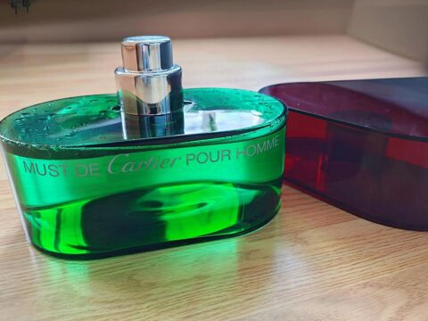 flacon géant factice parfum Longeville-en-Barrois (55)