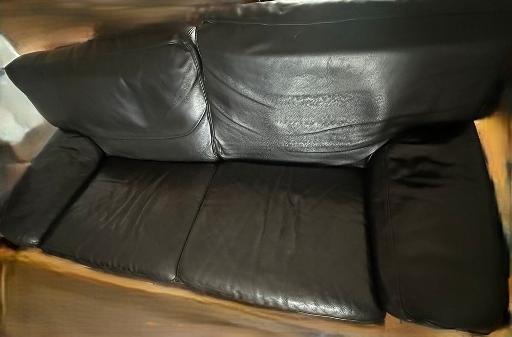Canap&eacute; cuir 3 places 
Roche Bobois
TBE Meubles