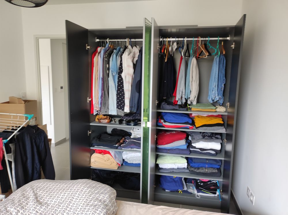Belle armoire dressing avec portes miroir Meubles