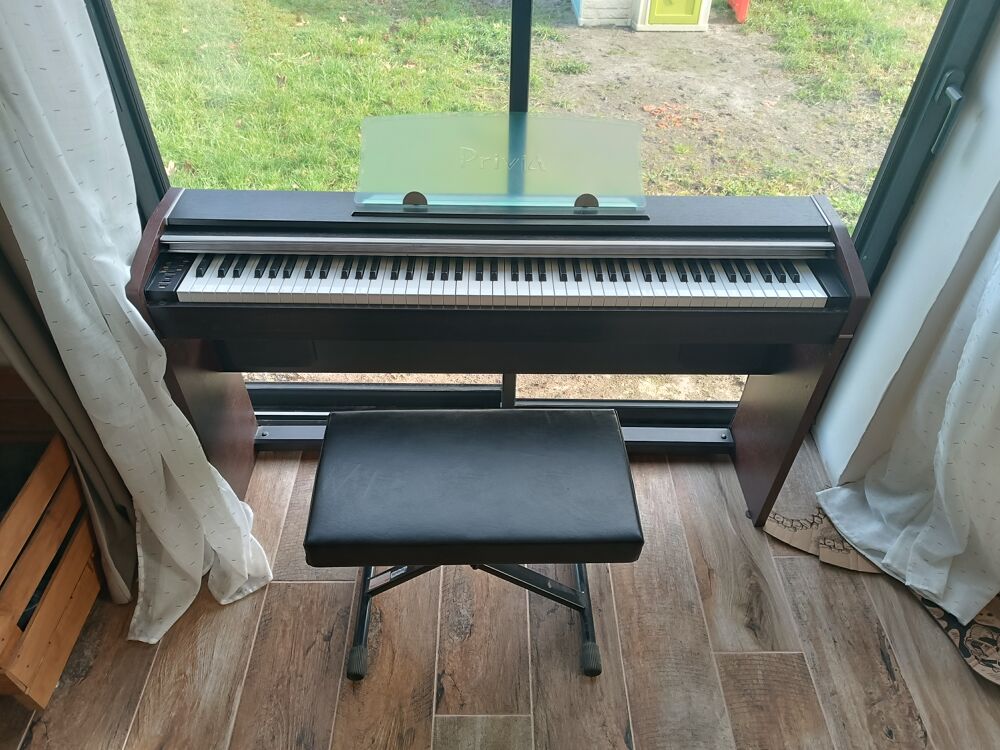 Piano Casio PX700 en parfait &eacute;tat Instruments de musique