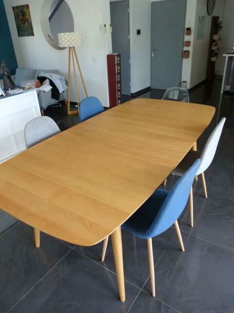 Table en bois rallonge style scandinave 220 Le Soler (66)