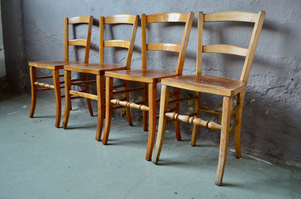 S&eacute;rie de 4 chaises bistrot vintage en bois style boh&egrave;me lot Meubles