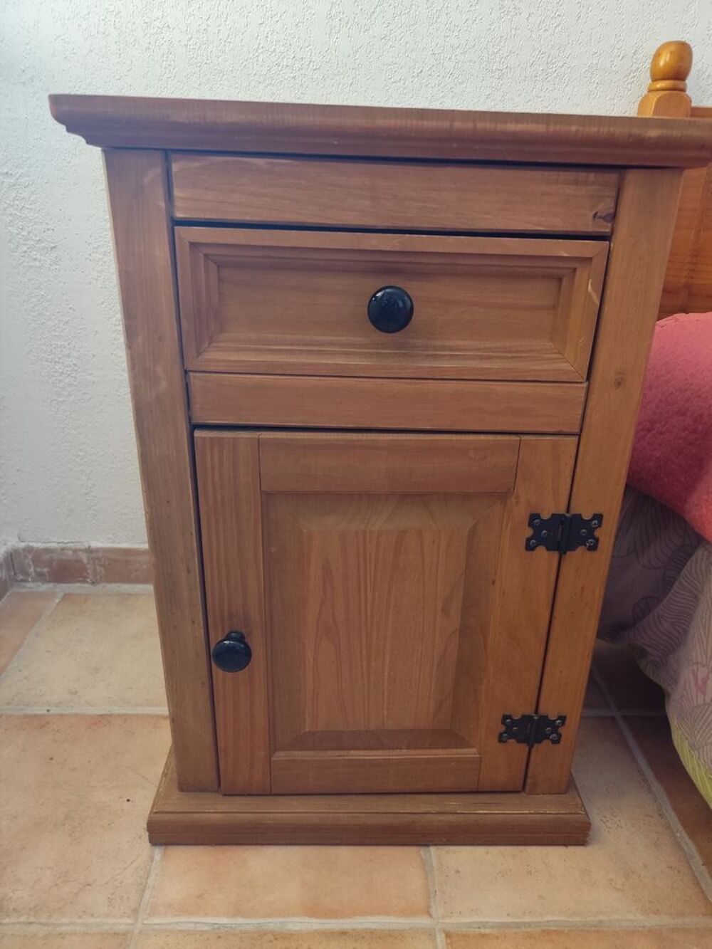 Table de chevet en bpis Meubles