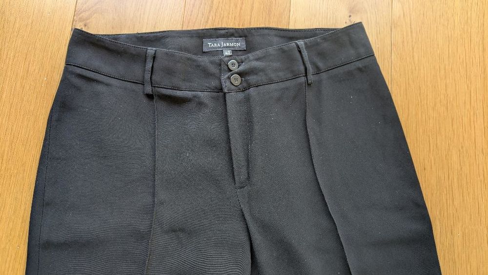Pantalon noir classique
Tara jarmon Vêtements