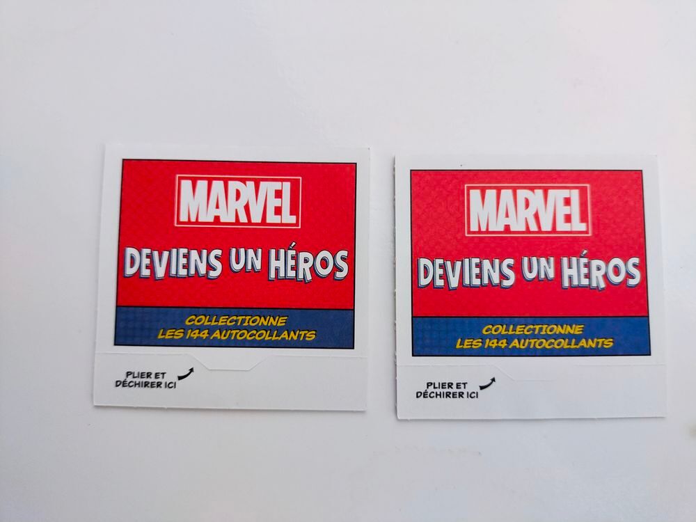 boite carte autocollant deviens un h&eacute;ros de marvel 