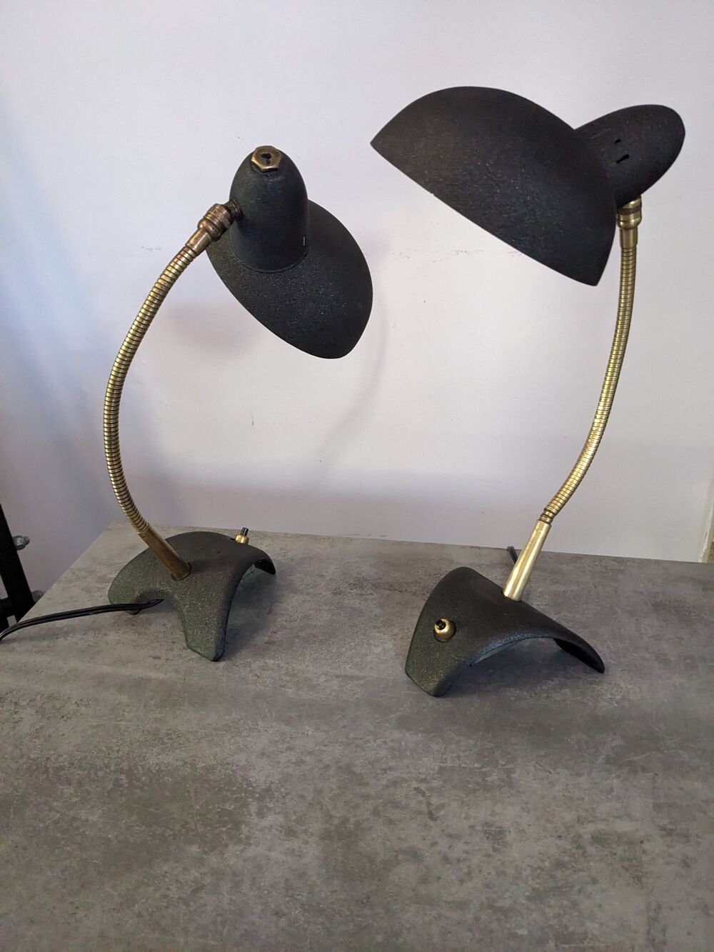 Paire de 2 lampes de bureau articul&eacute;es de Jean Boris Lacroix Décoration