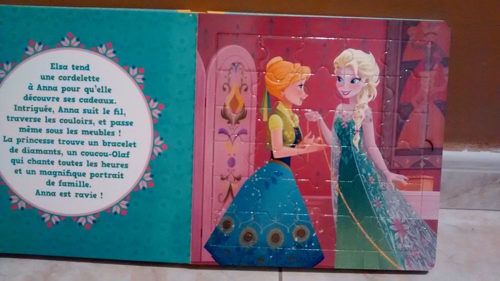 Livre puzzle la reine des neiges Livres et BD