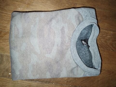 Pull sweat BKL WEAR (Taille 14 ans) 1 Brillon-en-Barrois (55)