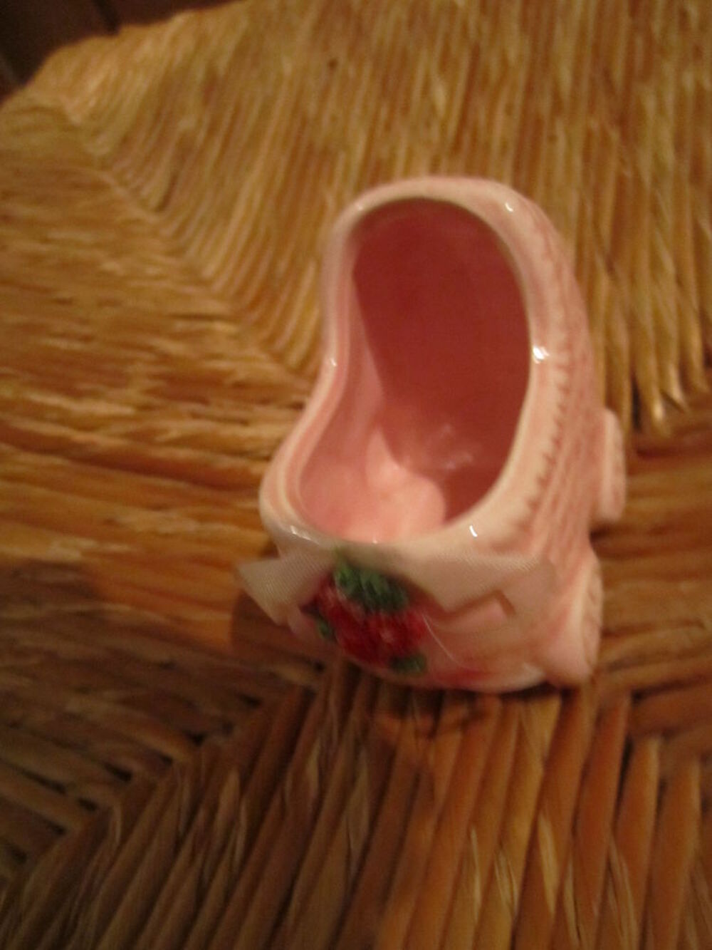 petit landau rose en porceleine Décoration