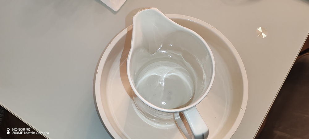 N&eacute;cessaire de toilette en porcelaine Digoin Sarreguemines Décoration