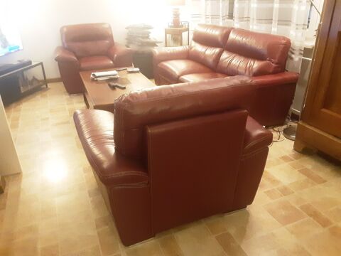 Ensemble canaps et fauteuils en cuir bordeaux 100 Haguenau (67)
