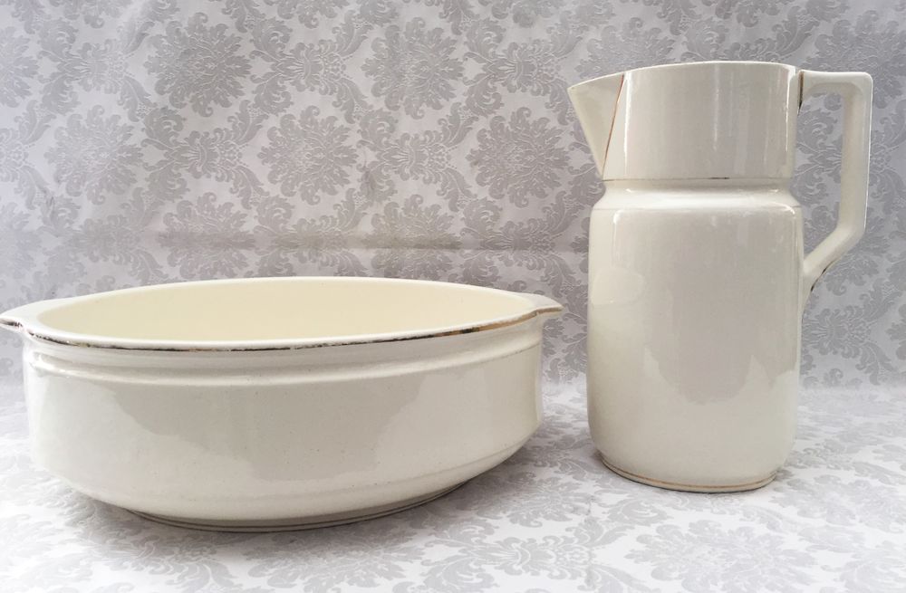ANCIEN ENSEMBLE SERVITEUR DE TOILETTE C&Eacute;RAMIQUE FA&Iuml;ENCE Art Dcoration