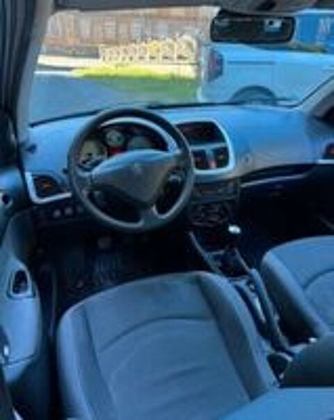 206 1.1i Pop Art 2012 occasion 08200 Sedan