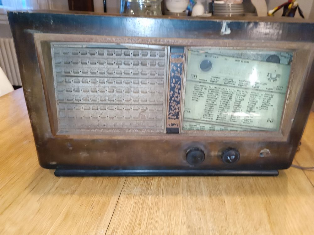 POSTE TSF A LAMPES ET PROJO VINTAGE Audio et hifi